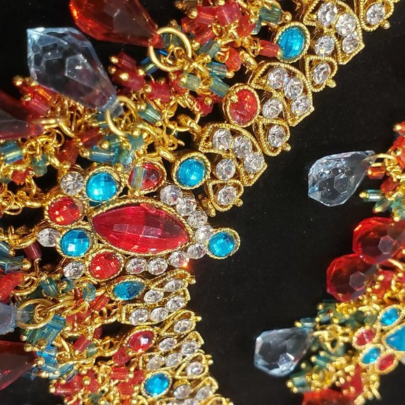 Indian Jewelry Set - Necklace & Earrings - Picture 2 of 3